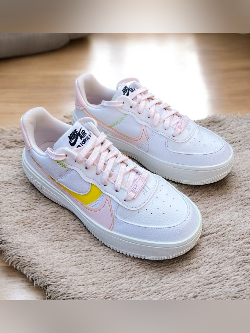 Nike Air Force 1 Women's Sneakers White Pink Size US 7 EUR 38 CM 24 Authentic - Picture 4 of 7